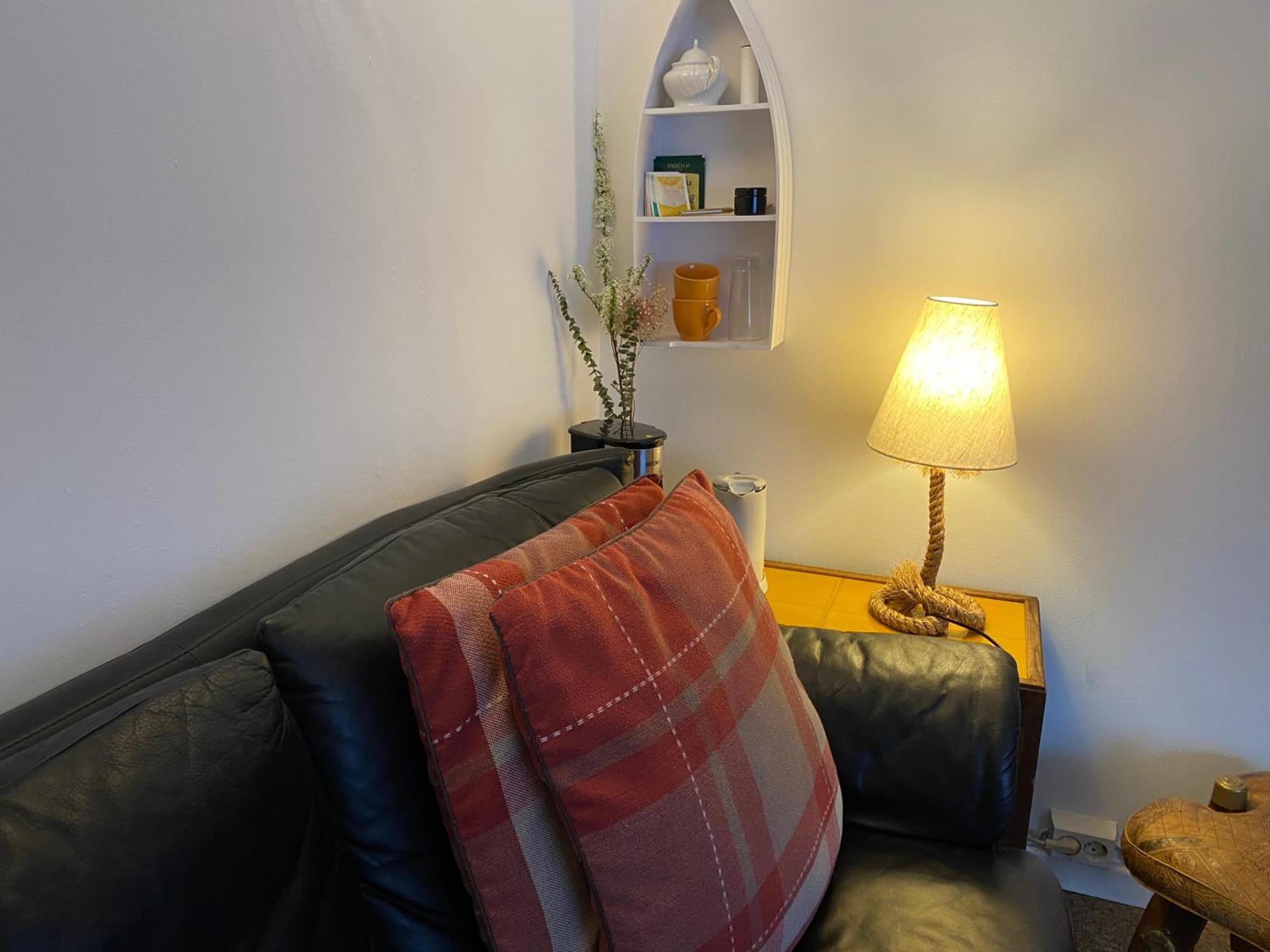 Privartzimmer 'Ausfahrt Freihalten' Husum  Esterno foto